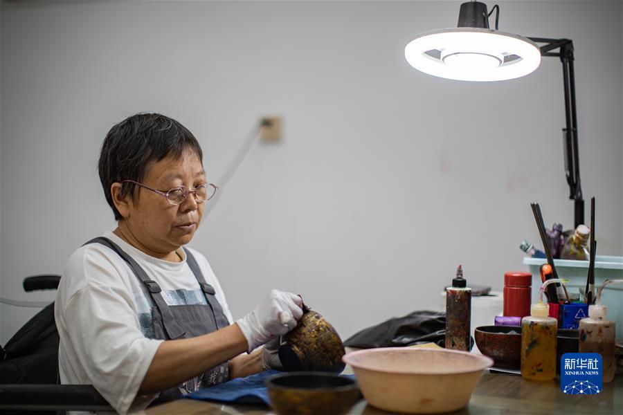 导航至皇冠